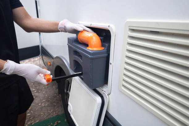 Affordable portable toilet rental in Steele, MO